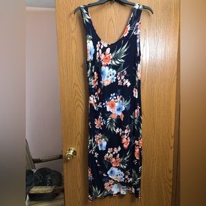 Woman’s dress size large